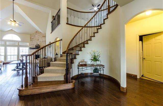 8636 Snowdrop Court Gallery 2