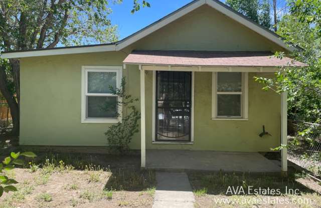 910 E 13th St photos photos