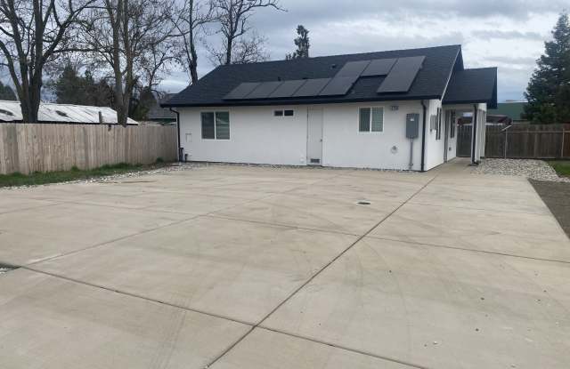 1750 Hammonton Smartsville Road - A Gallery 3