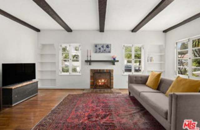 879 Fiske Street Gallery 2