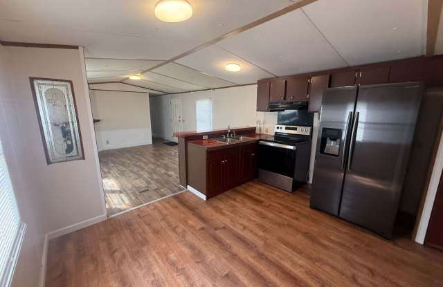 Charming 3BD/2BA Home in Clover, SC photos photos