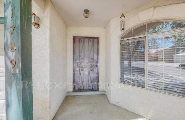 1729 Chamisa Road Northeast Gallery 4
