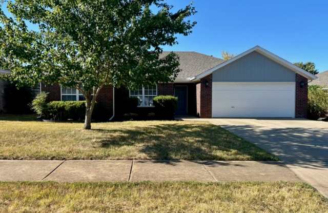 Beautifully refreshed 3 bed - 2 bath home in Bentonville photos photos