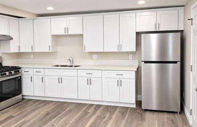 7616 Barberry Avenue. Unit #3 Gallery 2