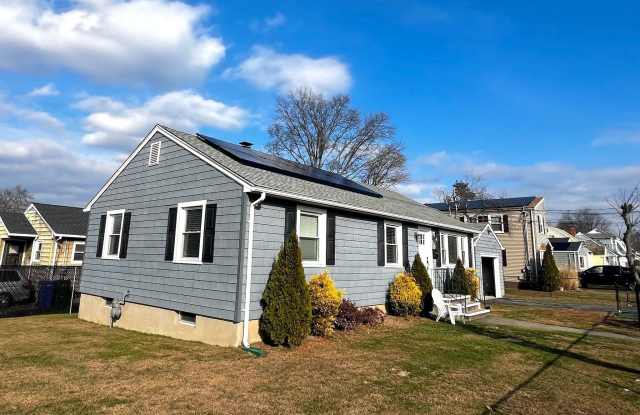 20 Glenfield Avenue - 20 Glenfield Avenue, Stratford, CT 06614