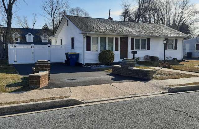 17, Gibbs Dr photos photos