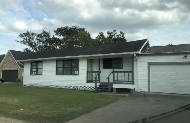 2003 Seattle Avenue - 2003 Seattle Avenue, Nederland, TX 77627