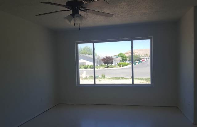 In October 3 Bedroom in Westland Park Gallery 4