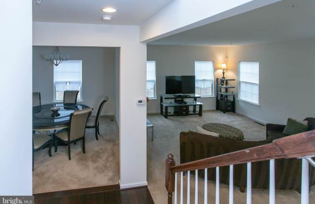 3602 LUPTON COURT Gallery 3