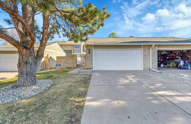 Streets of Southglenn Area Townhome! - 7106 South Vine Circle East, Centennial, CO 80122