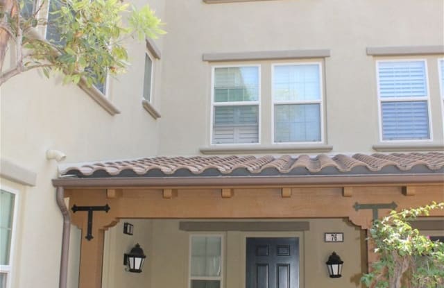 76 Full Moon - 76 Full Moon, Irvine, CA 92618