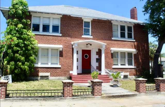 701 W SWANN AVENUE photos photos