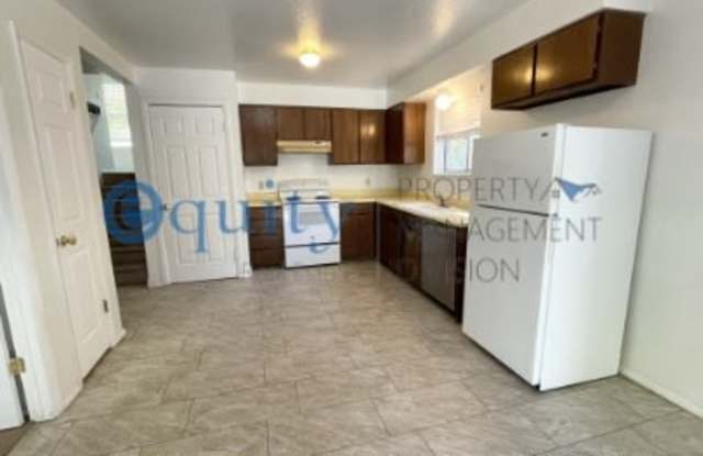 1341 Merritt Circle Gallery 1