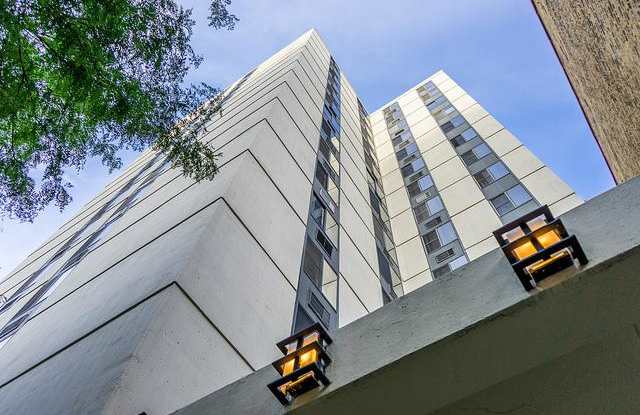 1339 North Dearborn St. photos photos