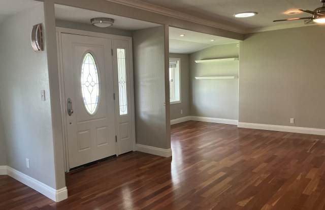 301 Kathleen Drive Gallery 4