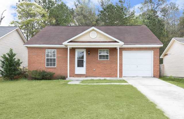 3 Bedroom, 2 Bath Home with Fully Fenced Yard – Pet Friendly! photos photos