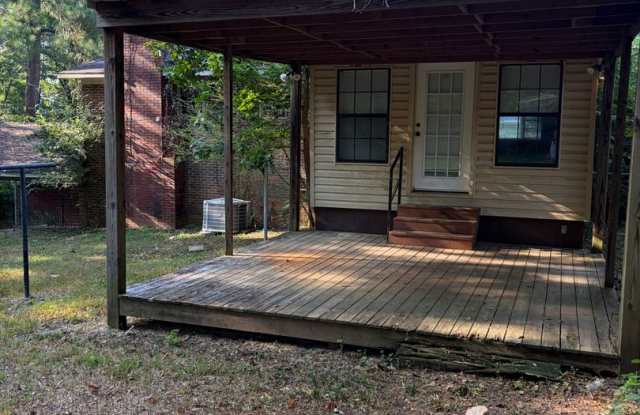 Charming 3BR/2BA Tuscaloosa Home with Comfortable Living Space Gallery 3
