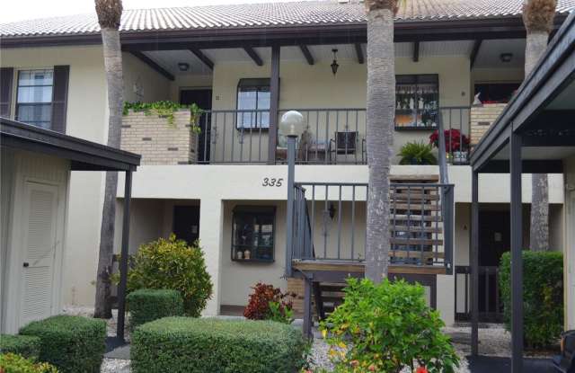 375 THREE LAKES LANE photos photos