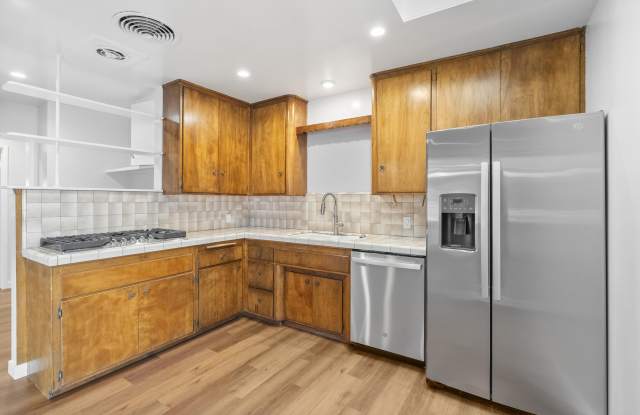 82172 Sierra Avenue Gallery 4