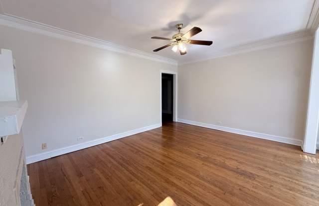 1470 W Winnemac Avenue Gallery 4