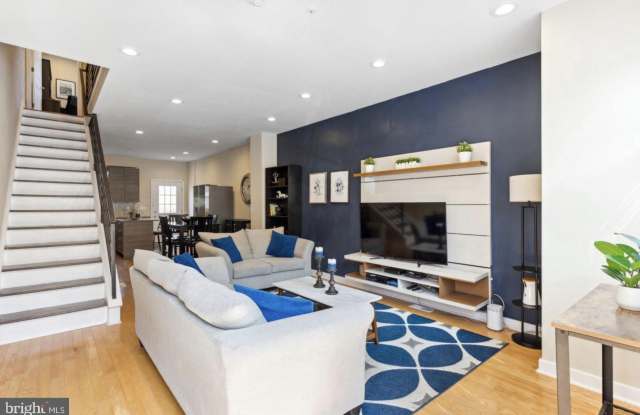 2117 CROSS STREET - 2117 Cross Street, Philadelphia, PA 19146