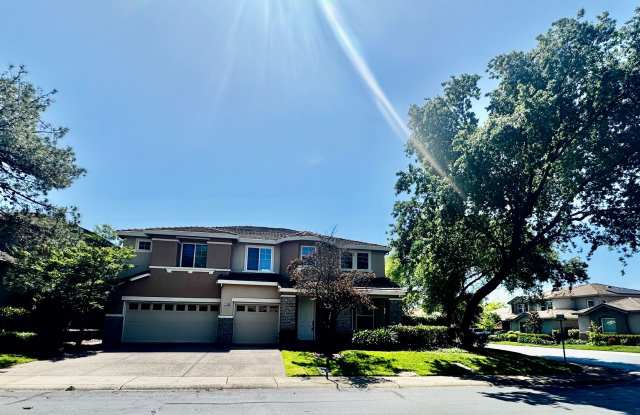 Stunning Expansive Two Story Home Gallery 3