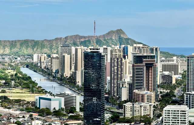 1/1/1 Penthouse Unit at Park on Keeaumoku - Fabulous Views! photos photos