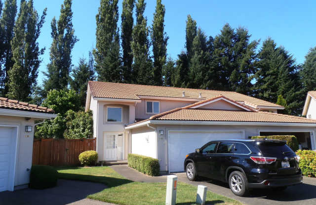 Large 1900 sq ft Townhome 2 Bed room 2.5 bath - 6604 Riviera Court Southeast, Lacey, WA 98513