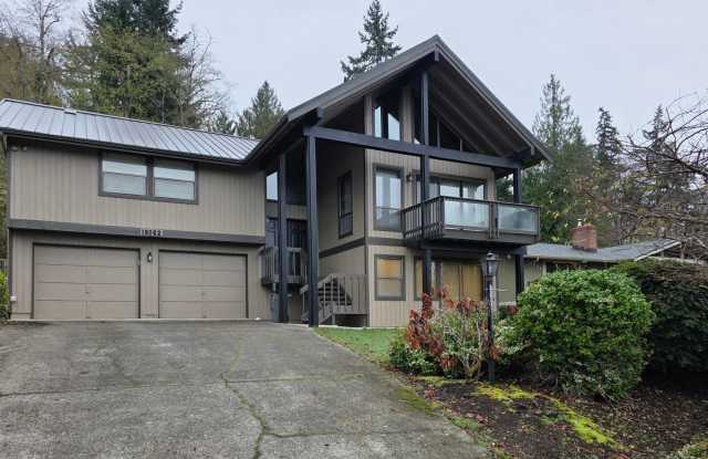 4 Bedroom Poulsbo Home - 18062 11th Avenue Northeast, Poulsbo, WA 98370
