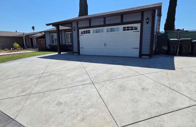 616 Placer Lane Gallery 2