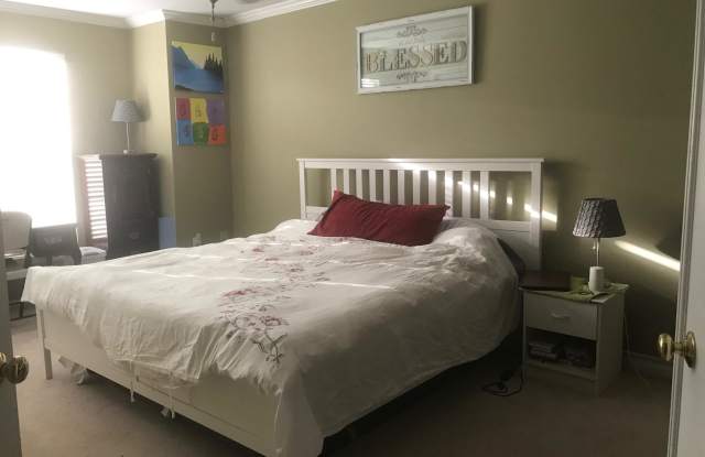 44248 MOSSY BROOK SQUARE Gallery 4