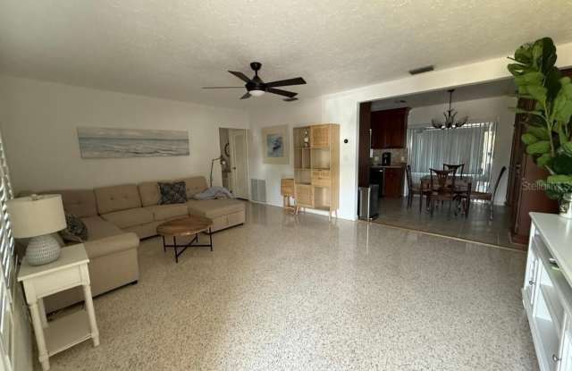 6015 CARLTON Avenue Gallery 2
