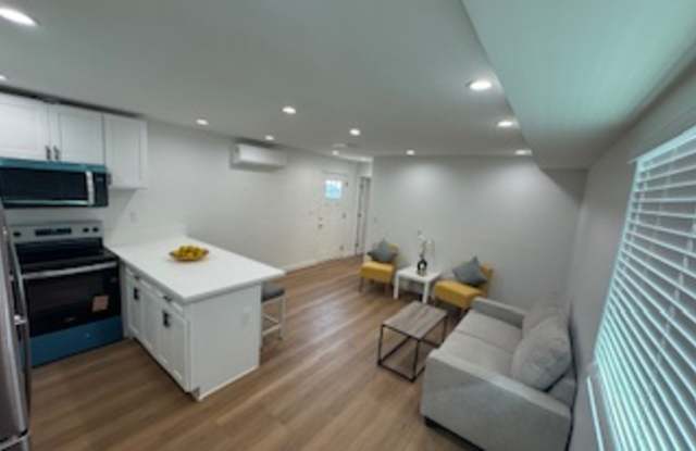 1305 East 46th Street Gallery 3