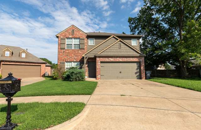 Beautiful 3 Bedroom, 2.5 Bath Home in Jenks photos photos