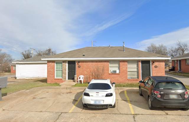 CUTE 2-BEDROOMS, 1-BATHROOM APARTMENT FOR RENT IN SW OKC! Gallery 1