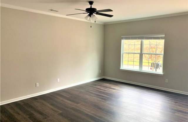 1479 Bluff Valley Circle Gallery 4
