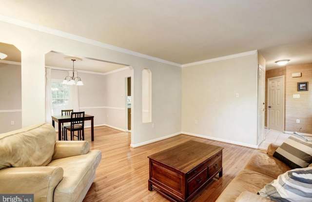 1404 BAYSHIRE Lane Gallery 4