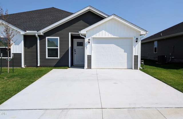 757 Short Leaf Lane photos photos