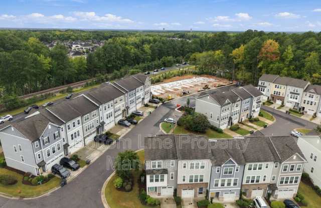 1421 Salem Creek Dr Gallery 3