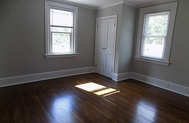 5300 River Road Gallery 4