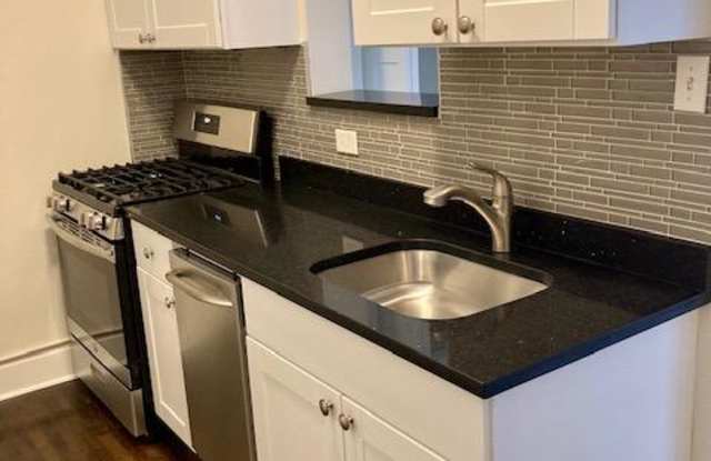 728 W Roscoe St photos photos