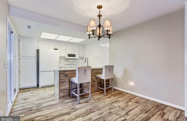 3644 EDELMAR TERRACE Gallery 4