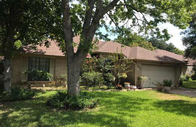 7913 Cahill Drive - 7913 Cahill Drive, Austin, TX 78729
