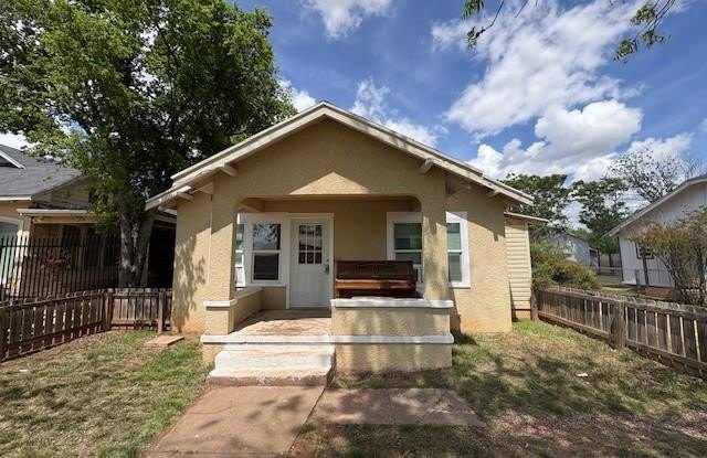 2958 Russell Avenue photos photos