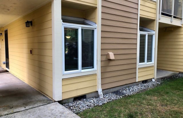 7366 W Lake Sammamish Parkway NE Unit 2-103 - 7366 West Lake Sammamish Parkway Northeast, Redmond, WA 98052