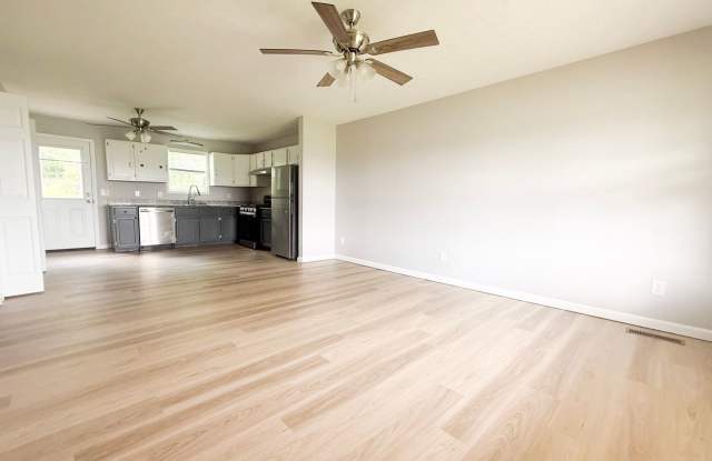 Newly Updated 2-Bedroom Apartment in Sparta with Lawn Care Included Gallery 3