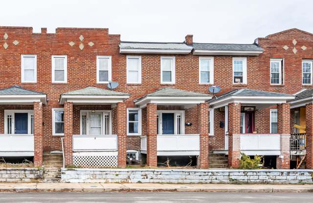 1019 Bank Street - 1 - 1019 Bank Street, Hopewell, VA 23860