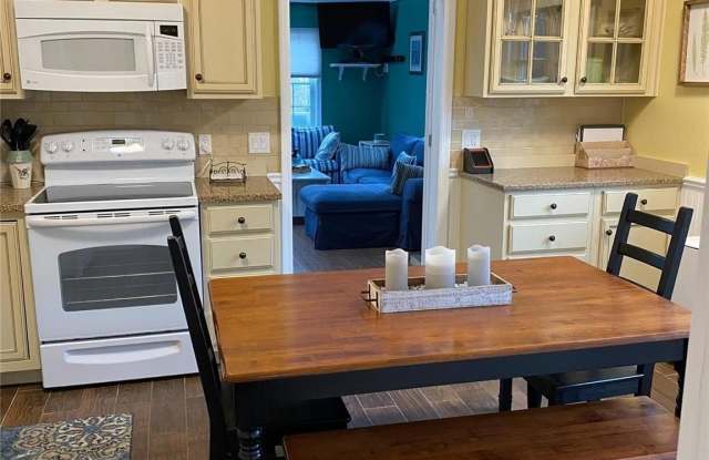 182 Cottage Walk Gallery 4