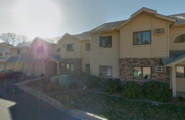 1581 Wheelock Lane - 1581 Wheelock Lane, St. Paul, MN 55117