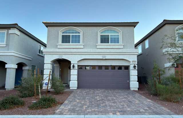 Spacious 5 bedrooms home with 2.5 bathrooms Gallery 1